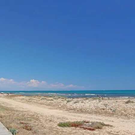 Emperador, Pinada Beach, La Mata, Torrevieja Apartment *